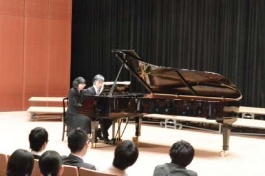 京都堀川音楽高等学校