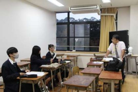 日吉ケ丘高等学校