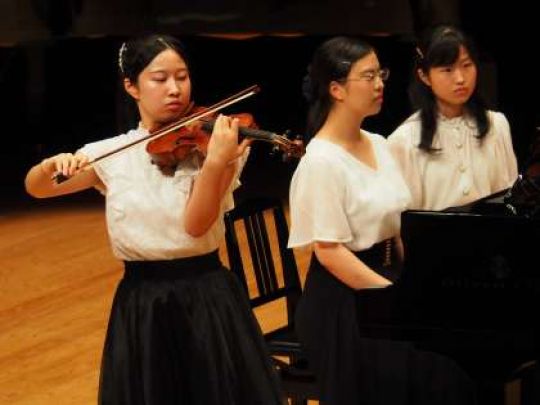 京都堀川音楽高等学校